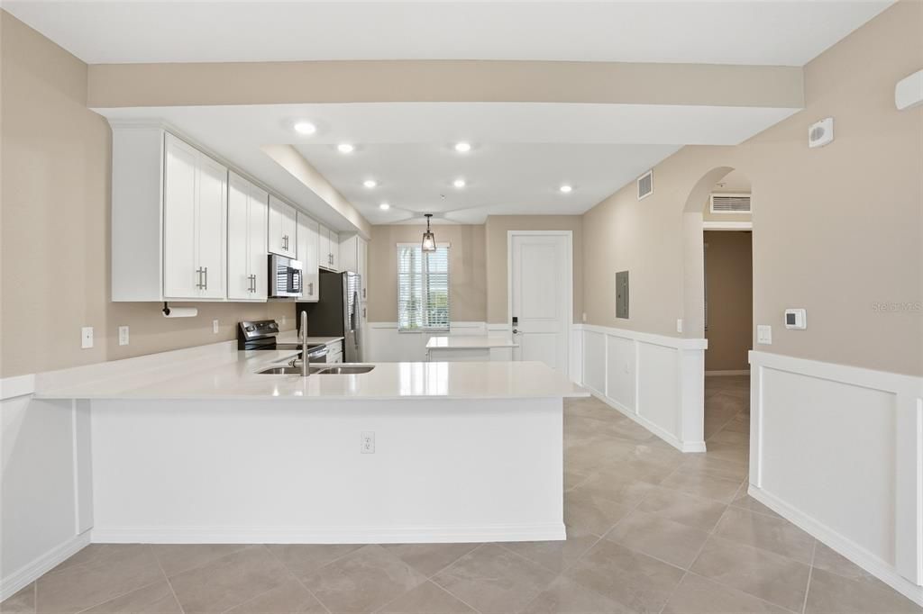 For Sale: $209,000 (2 beds, 2 baths, 1194 Square Feet)