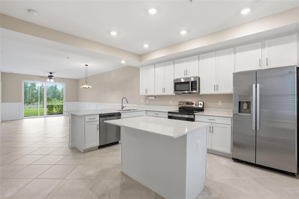 For Sale: $209,000 (2 beds, 2 baths, 1194 Square Feet)