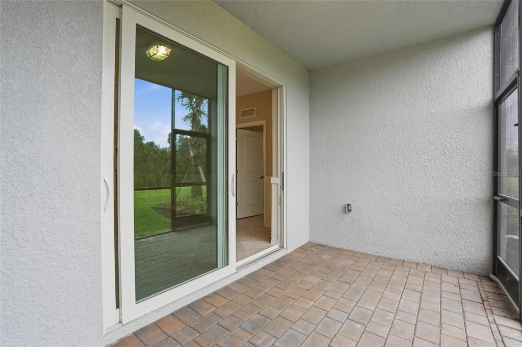 For Sale: $209,000 (2 beds, 2 baths, 1194 Square Feet)