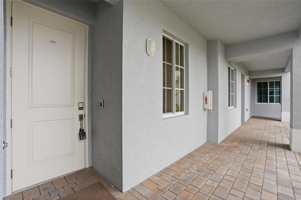 For Sale: $209,000 (2 beds, 2 baths, 1194 Square Feet)