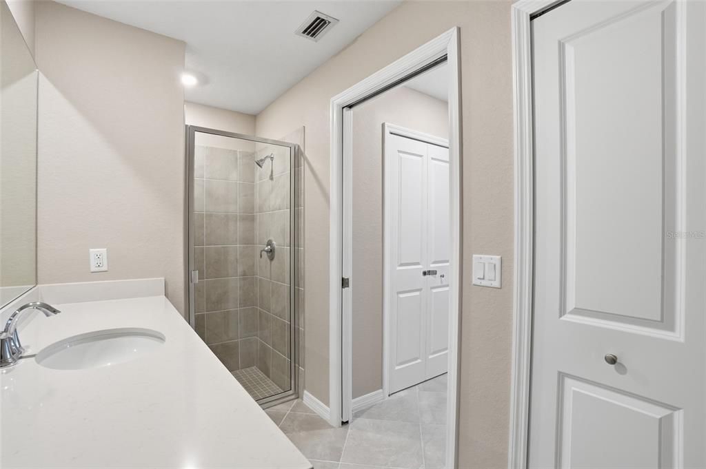 For Sale: $209,000 (2 beds, 2 baths, 1194 Square Feet)