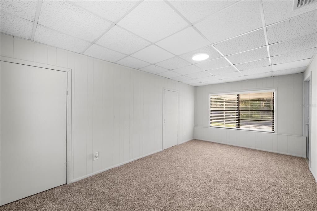 Active With Contract: $179,900 (3 beds, 1 baths, 1142 Square Feet)