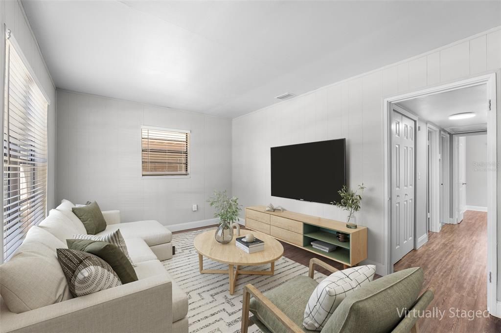 Active With Contract: $179,900 (3 beds, 1 baths, 1142 Square Feet)