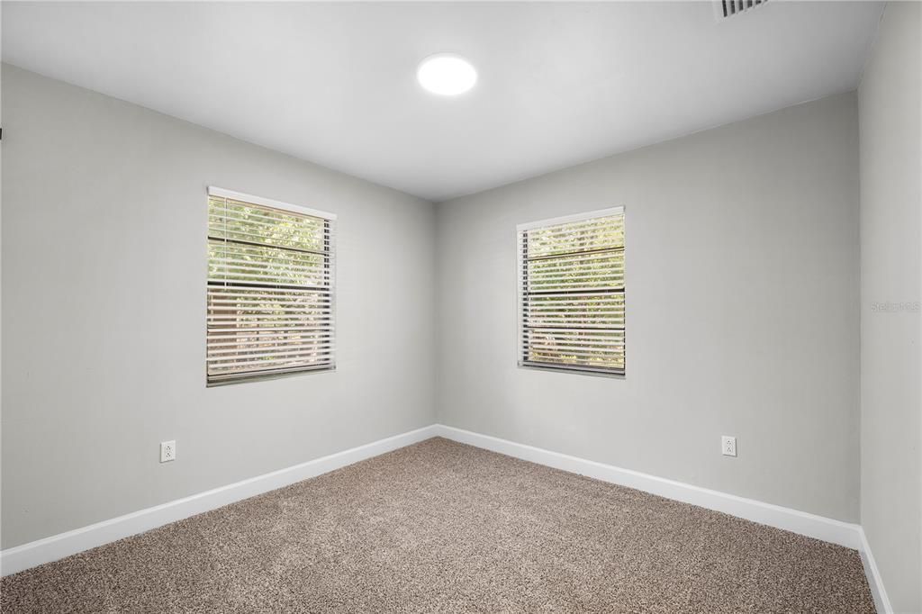 Active With Contract: $179,900 (3 beds, 1 baths, 1142 Square Feet)