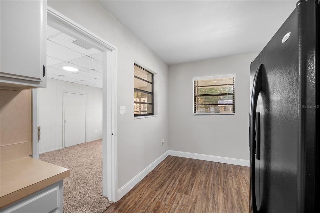 Active With Contract: $179,900 (3 beds, 1 baths, 1142 Square Feet)