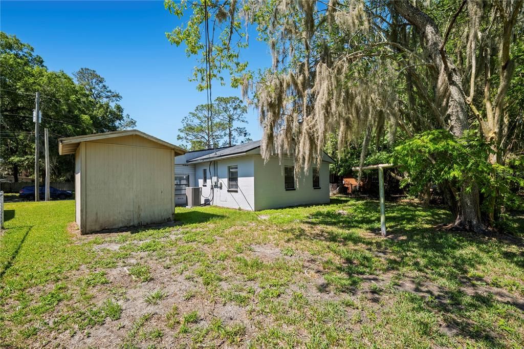 Active With Contract: $179,900 (3 beds, 1 baths, 1142 Square Feet)