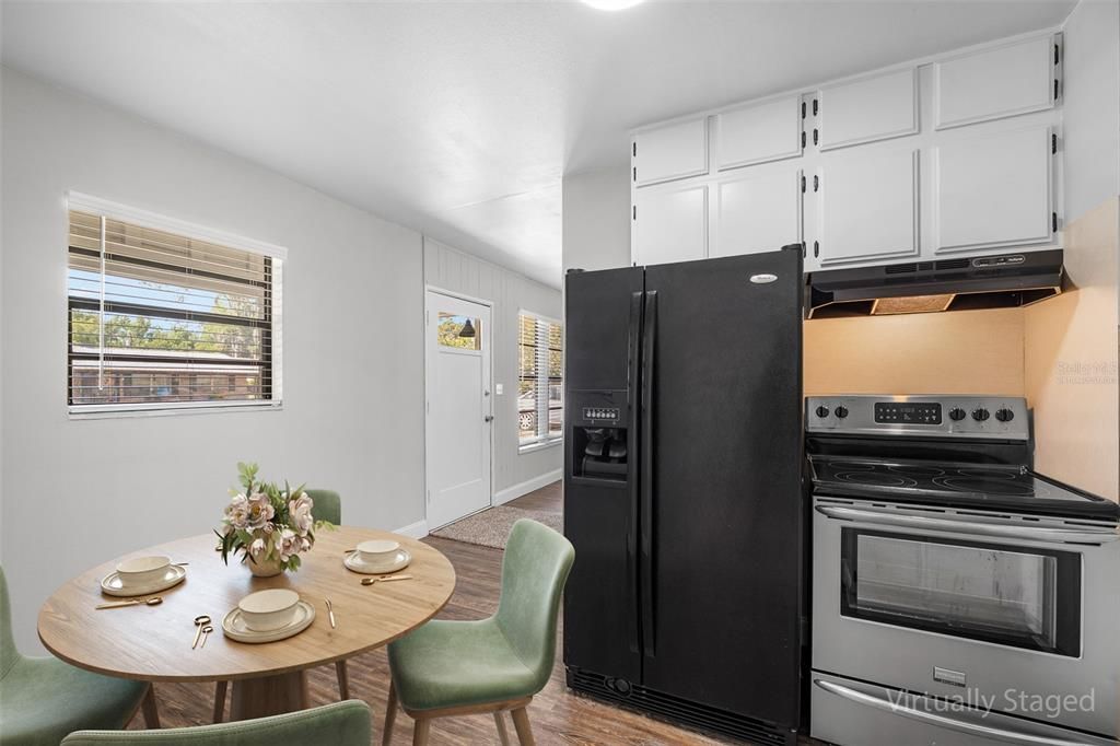 Active With Contract: $179,900 (3 beds, 1 baths, 1142 Square Feet)