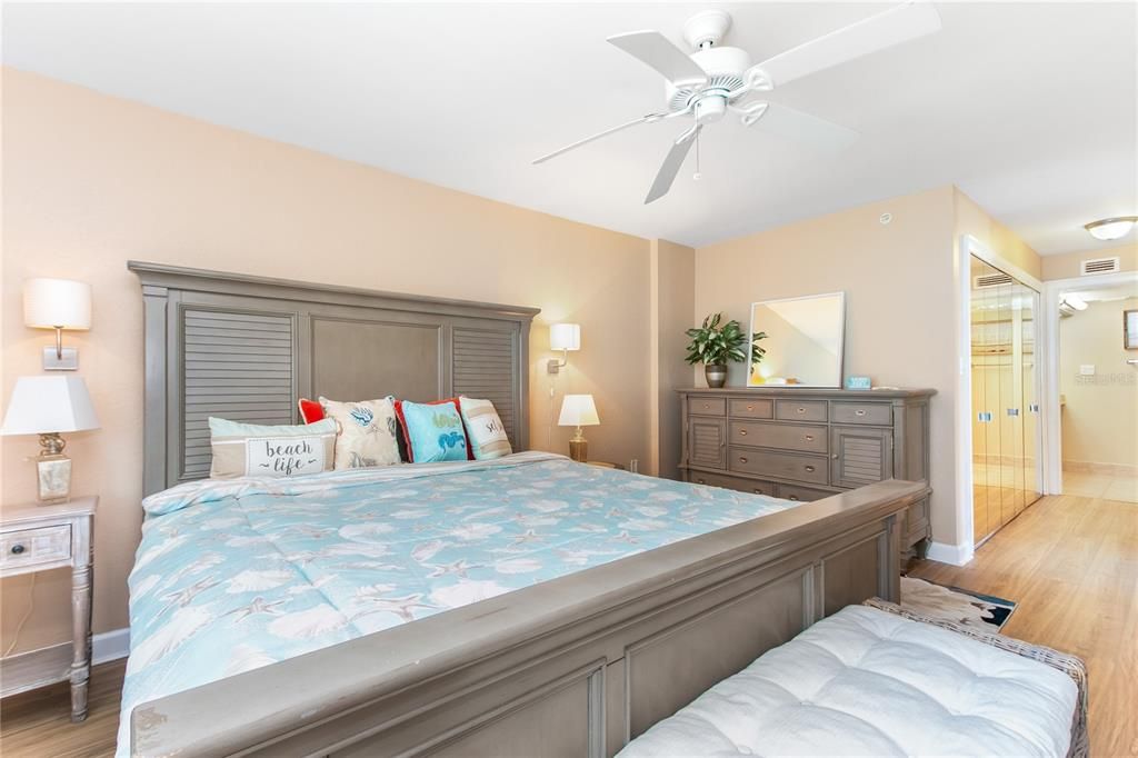 For Sale: $429,000 (2 beds, 2 baths, 1390 Square Feet)
