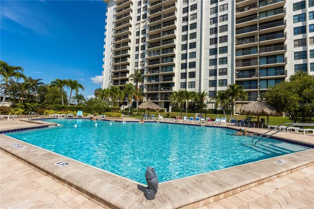 For Sale: $429,000 (2 beds, 2 baths, 1390 Square Feet)