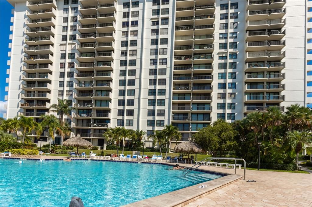 For Sale: $429,000 (2 beds, 2 baths, 1390 Square Feet)