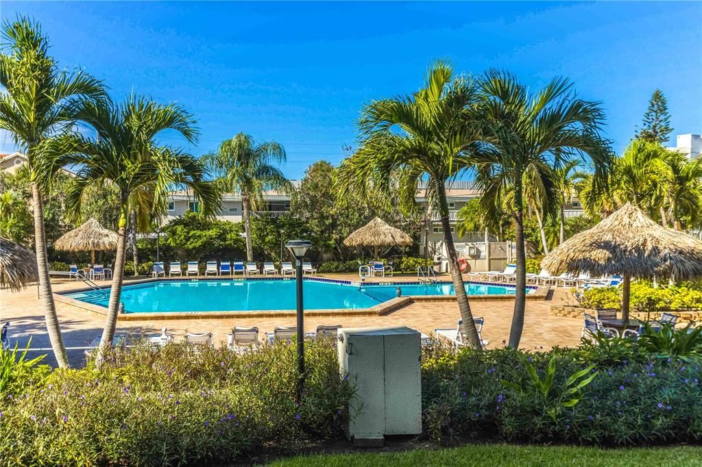 For Sale: $429,000 (2 beds, 2 baths, 1390 Square Feet)