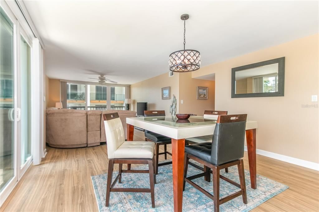 For Sale: $429,000 (2 beds, 2 baths, 1390 Square Feet)
