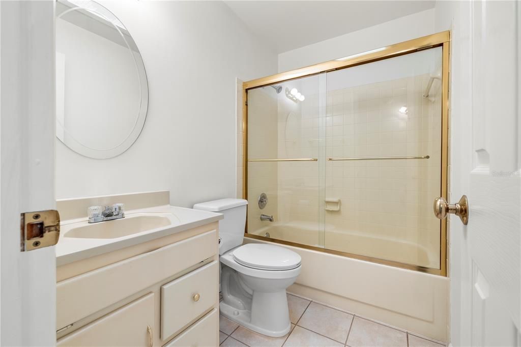 Active With Contract: $369,900 (3 beds, 2 baths, 1481 Square Feet)