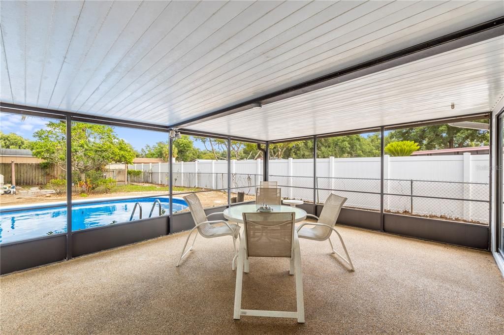 Active With Contract: $369,900 (3 beds, 2 baths, 1481 Square Feet)