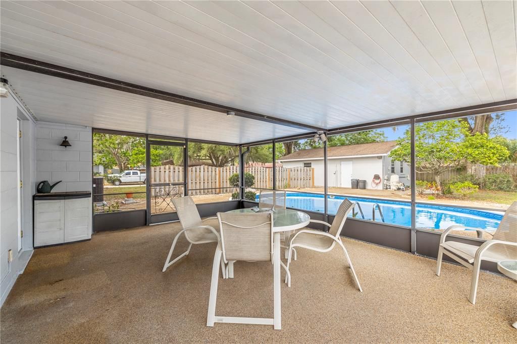 Active With Contract: $369,900 (3 beds, 2 baths, 1481 Square Feet)