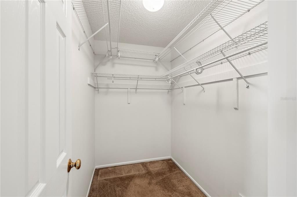 Active With Contract: $369,900 (3 beds, 2 baths, 1481 Square Feet)