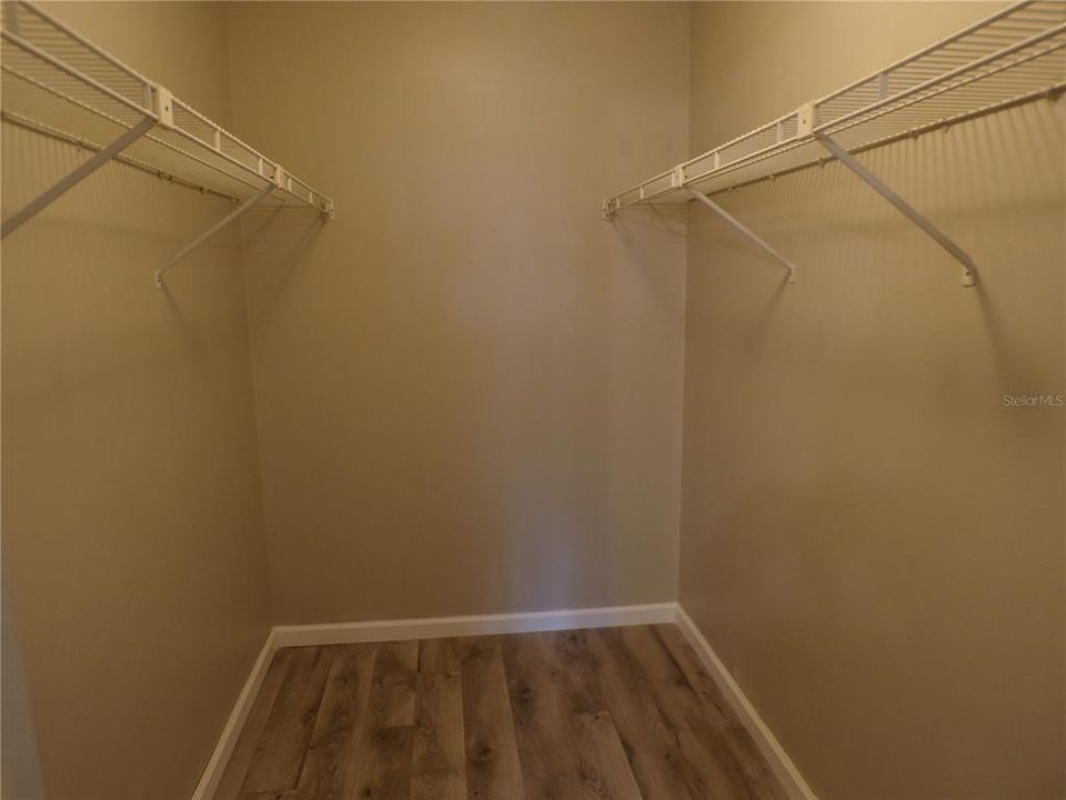 For Rent: $1,750 (2 beds, 2 baths, 888 Square Feet)