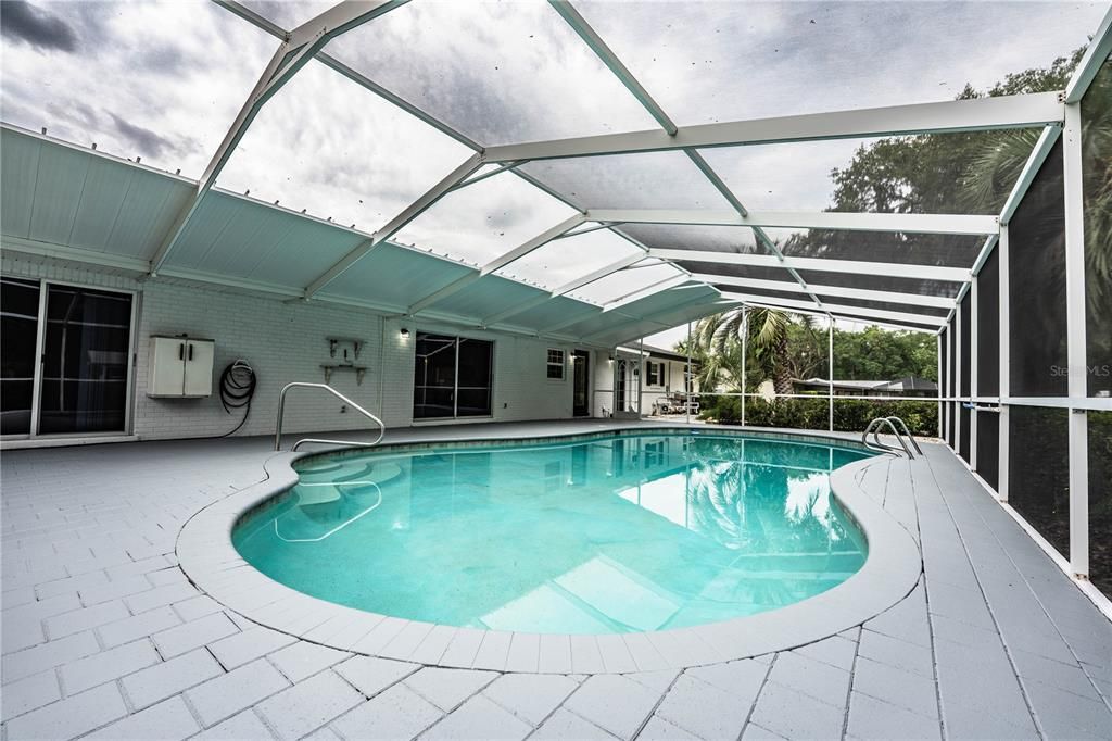 En Venta: $459,000 (3 camas, 3 baños, 2421 Pies cuadrados)