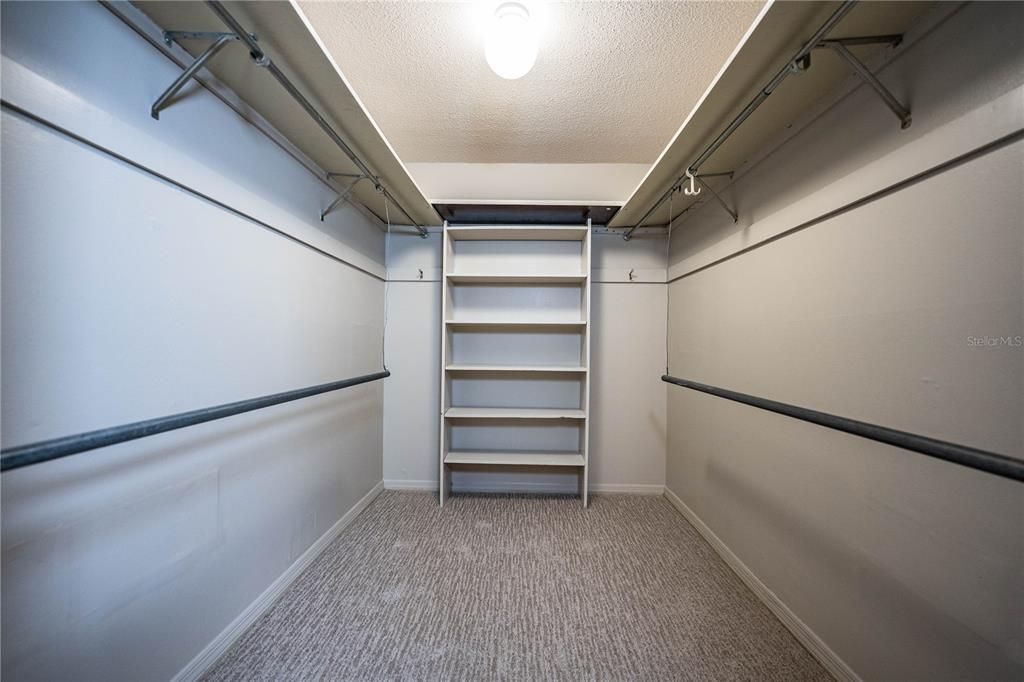En Venta: $459,000 (3 camas, 3 baños, 2421 Pies cuadrados)