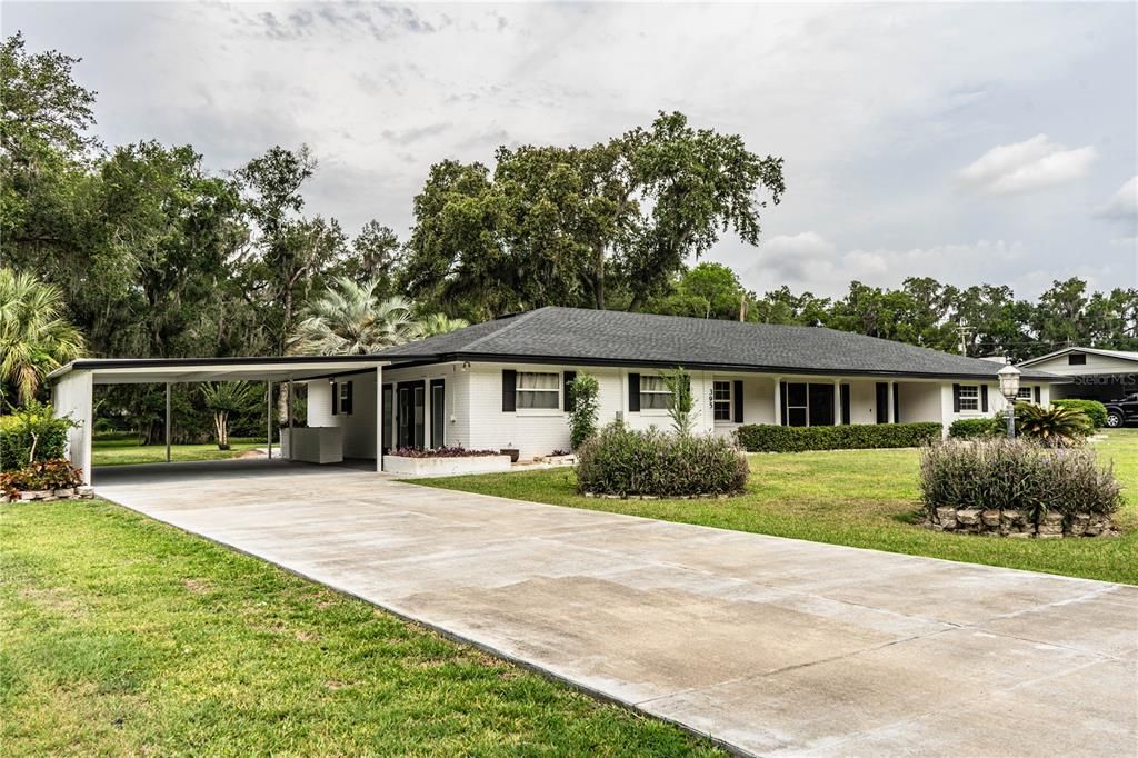 En Venta: $459,000 (3 camas, 3 baños, 2421 Pies cuadrados)