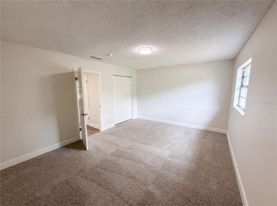 Active With Contract: $311,000 (3 beds, 2 baths, 1078 Square Feet)