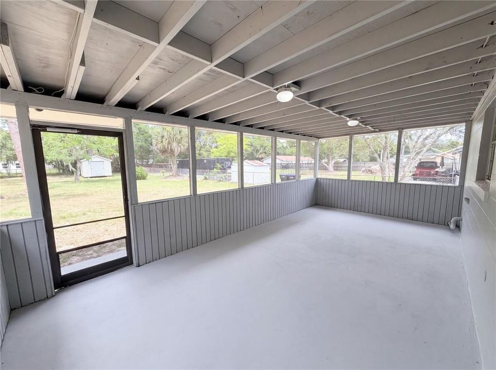 Active With Contract: $311,000 (3 beds, 2 baths, 1078 Square Feet)