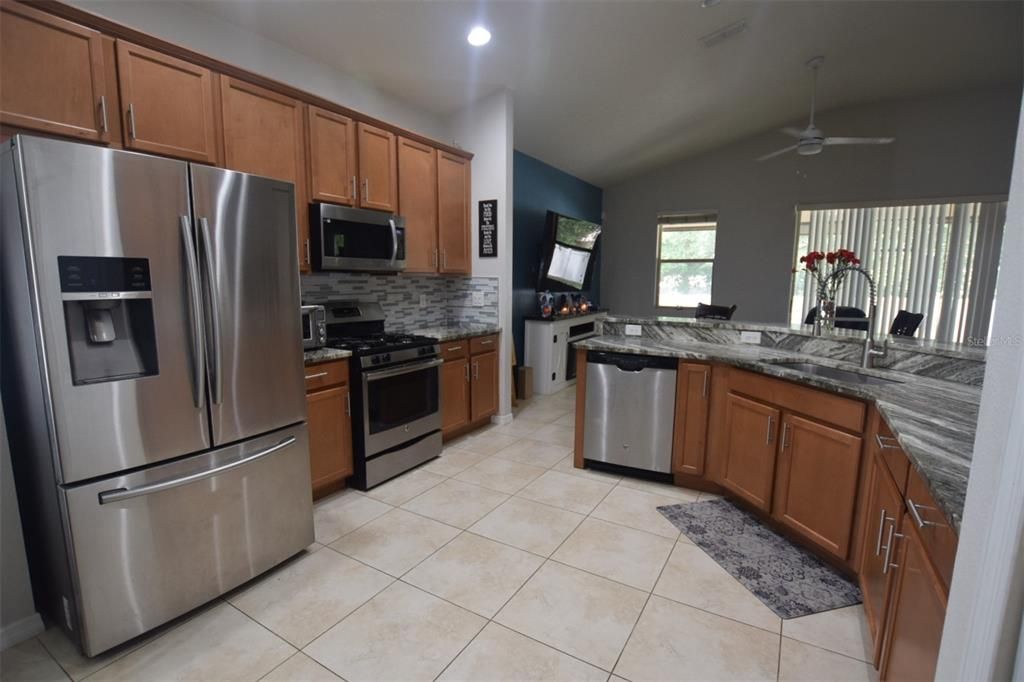 En Venta: $480,000 (3 camas, 2 baños, 2071 Pies cuadrados)