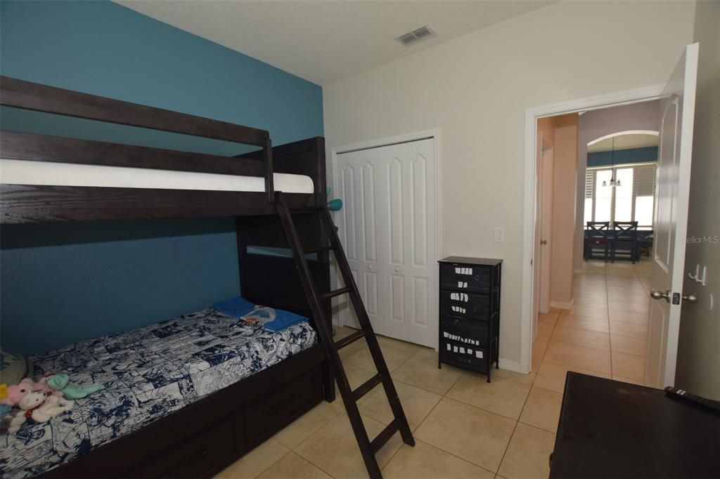 En Venta: $480,000 (3 camas, 2 baños, 2071 Pies cuadrados)
