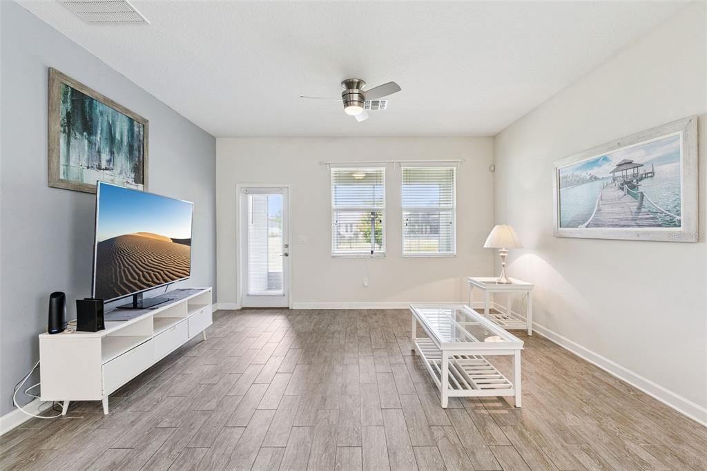 Active With Contract: $525,000 (5 beds, 3 baths, 2425 Square Feet)