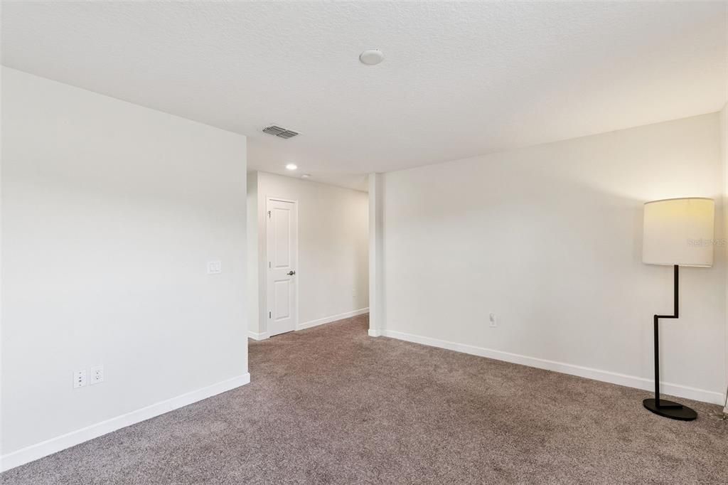 Active With Contract: $525,000 (5 beds, 3 baths, 2425 Square Feet)