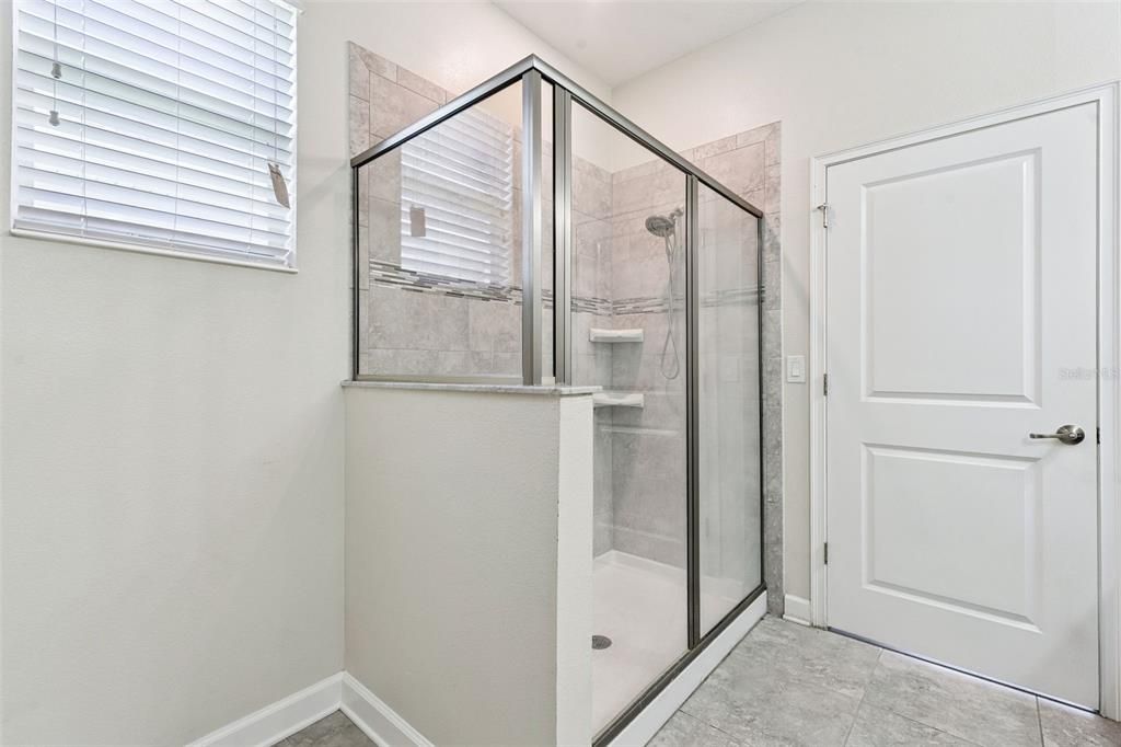 Active With Contract: $525,000 (5 beds, 3 baths, 2425 Square Feet)
