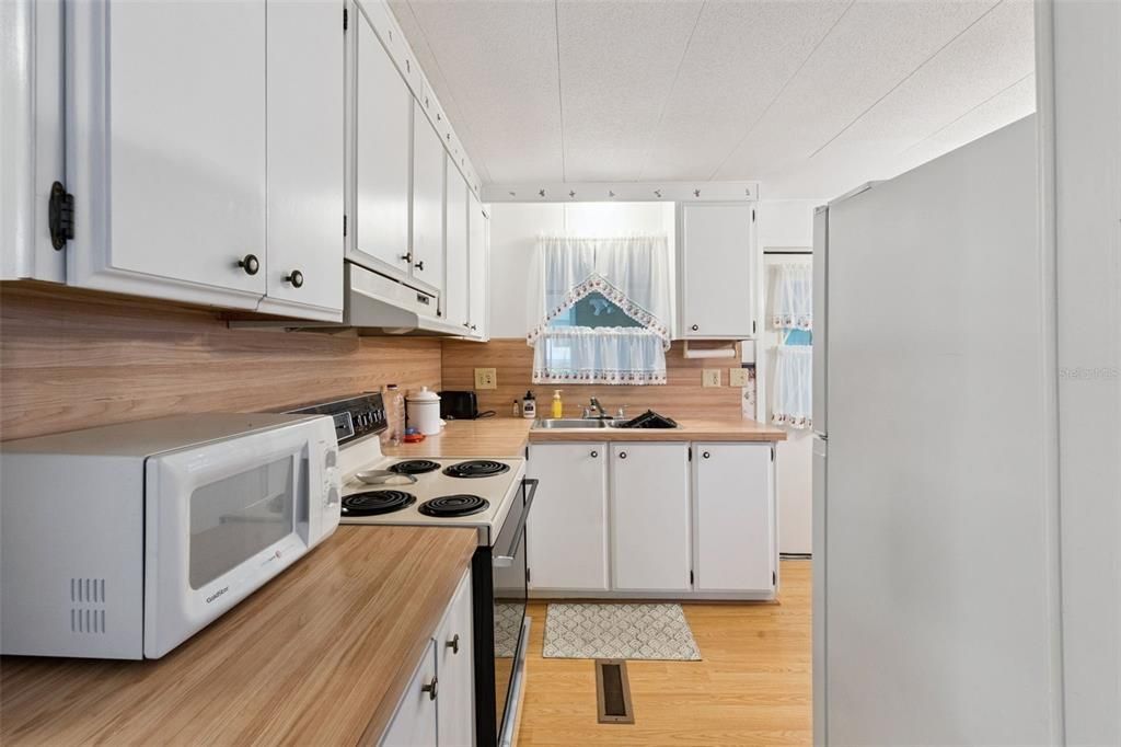 En Venta: $98,500 (2 camas, 2 baños, 888 Pies cuadrados)