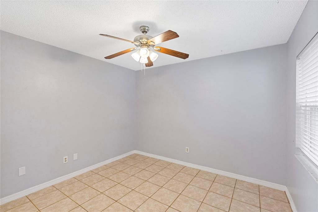 For Sale: $395,250 (3 beds, 3 baths, 1122 Square Feet)