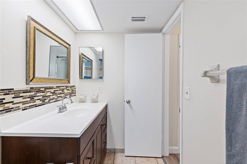 For Sale: $395,250 (3 beds, 3 baths, 1122 Square Feet)