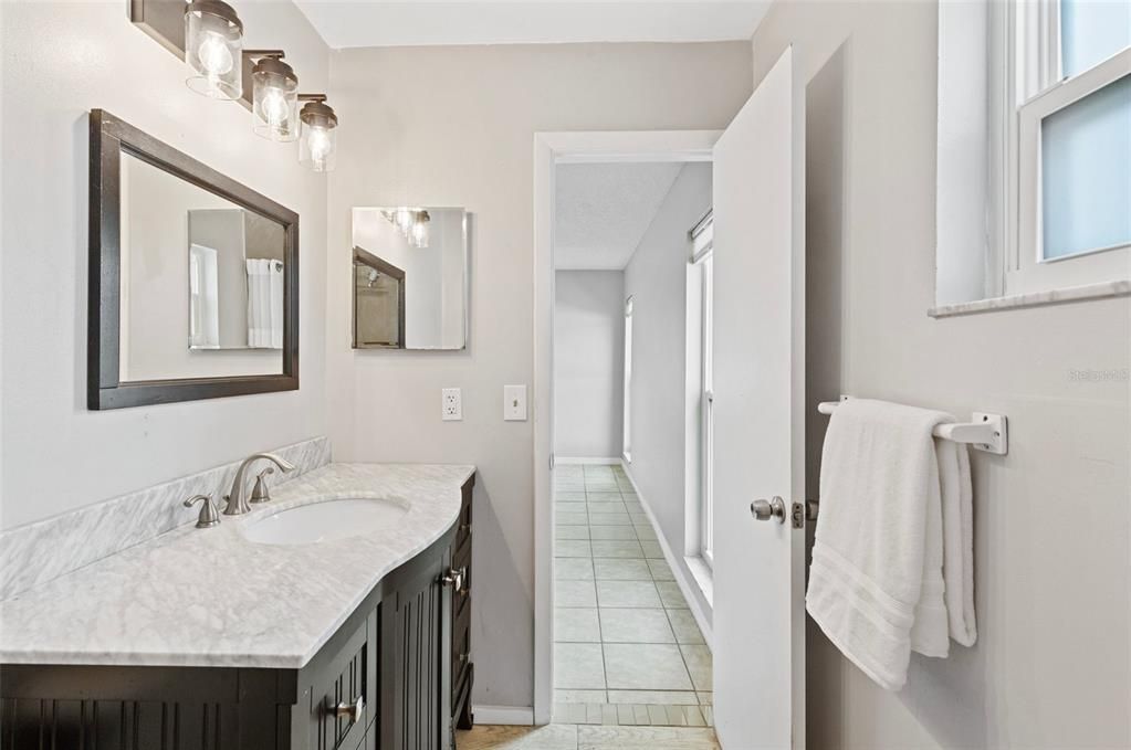 For Sale: $395,250 (3 beds, 3 baths, 1122 Square Feet)