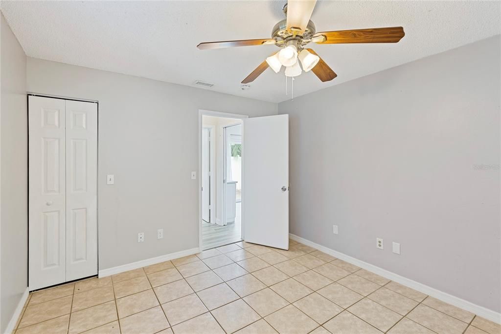 For Sale: $395,250 (3 beds, 3 baths, 1122 Square Feet)