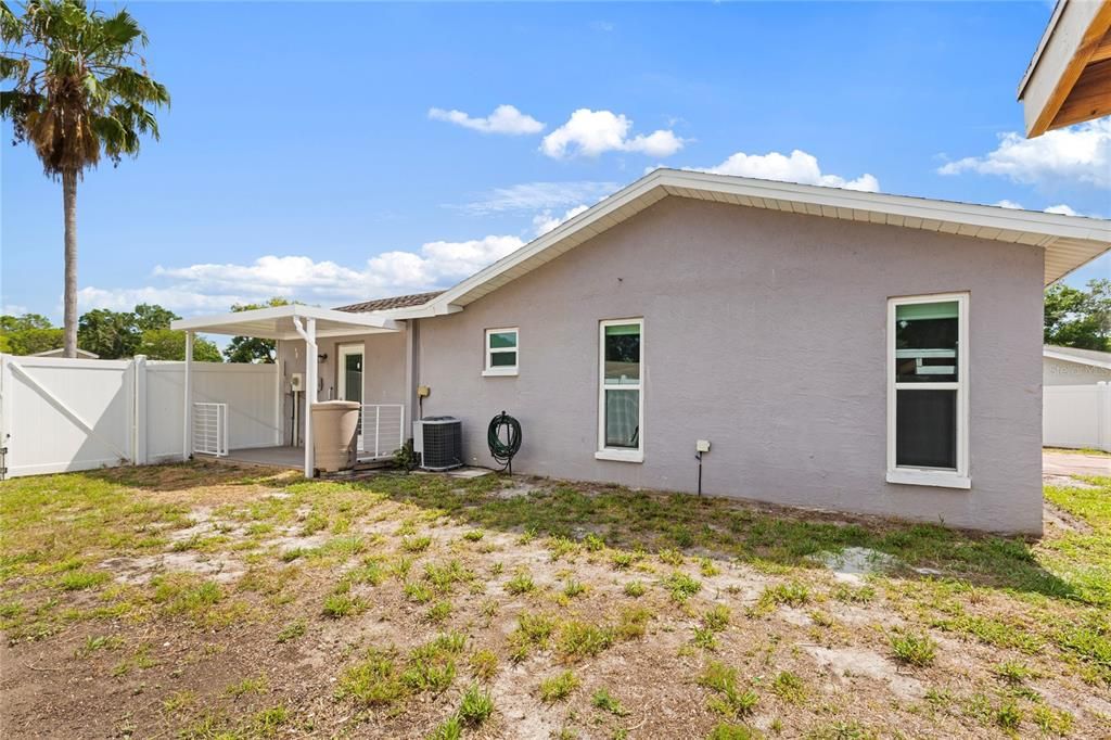 For Sale: $395,250 (3 beds, 3 baths, 1122 Square Feet)