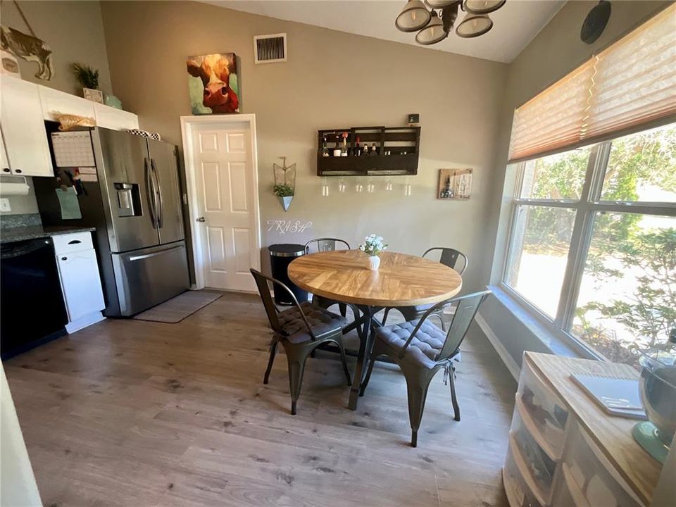 Activo con contrato: $298,000 (3 camas, 2 baños, 1290 Pies cuadrados)