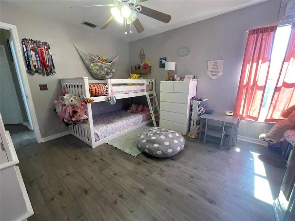 Activo con contrato: $298,000 (3 camas, 2 baños, 1290 Pies cuadrados)