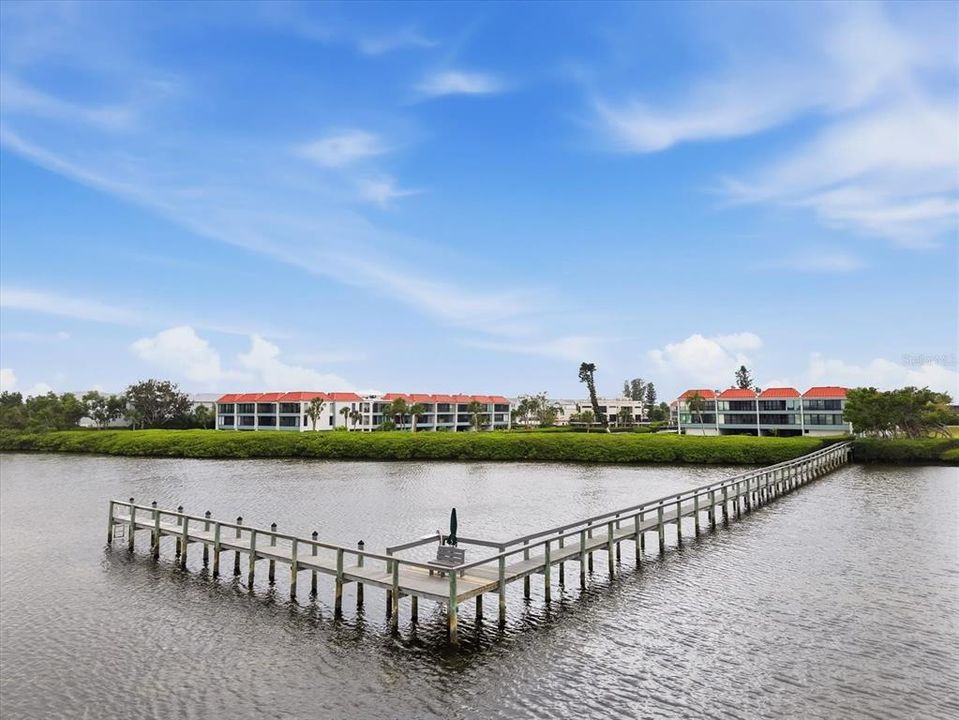For Sale: $468,000 (2 beds, 2 baths, 1121 Square Feet)
