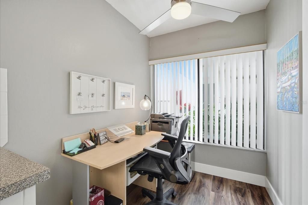 For Sale: $468,000 (2 beds, 2 baths, 1121 Square Feet)