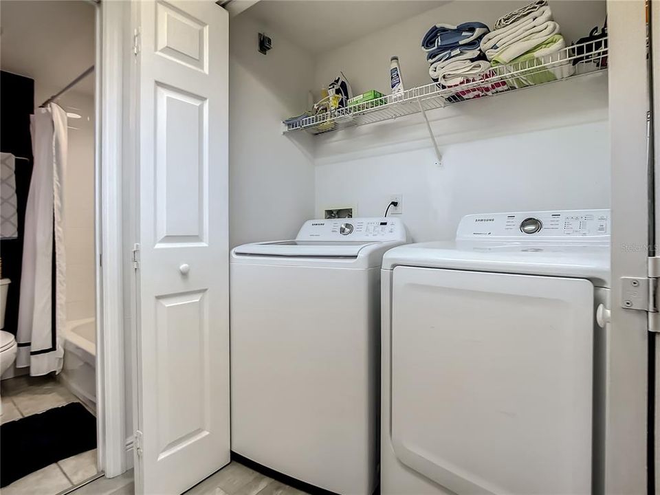 En Venta: $430,000 (3 camas, 2 baños, 1601 Pies cuadrados)