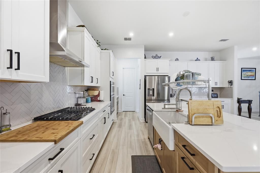 For Sale: $1,450,000 (6 beds, 4 baths, 3816 Square Feet)