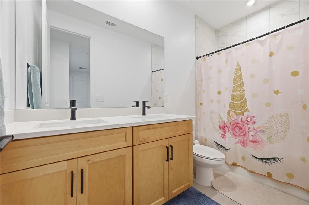For Sale: $1,450,000 (6 beds, 4 baths, 3816 Square Feet)