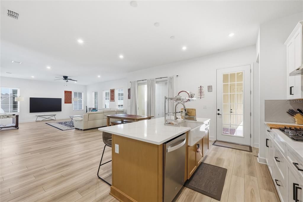 For Sale: $1,450,000 (6 beds, 4 baths, 3816 Square Feet)