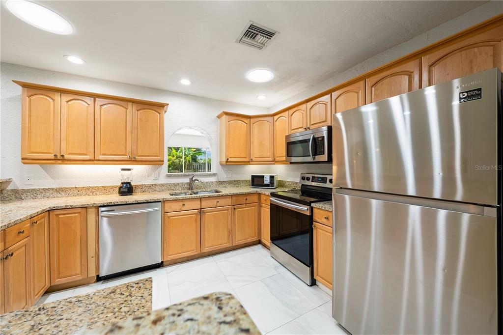 En Venta: $925,000 (4 camas, 2 baños, 3037 Pies cuadrados)
