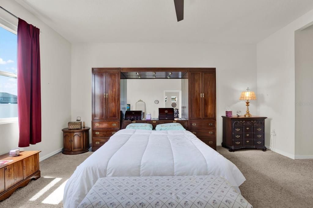Active With Contract: $375,000 (4 beds, 2 baths, 2046 Square Feet)