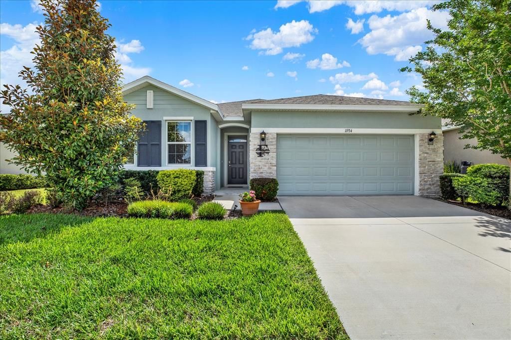Active With Contract: $375,000 (4 beds, 2 baths, 2046 Square Feet)