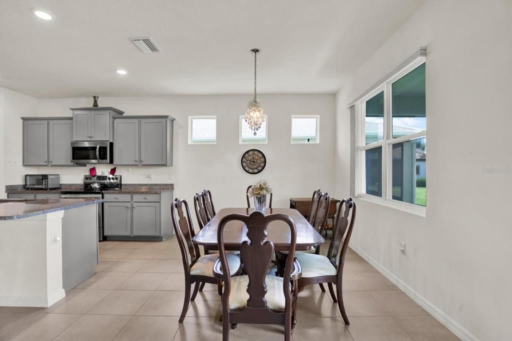 Active With Contract: $375,000 (4 beds, 2 baths, 2046 Square Feet)
