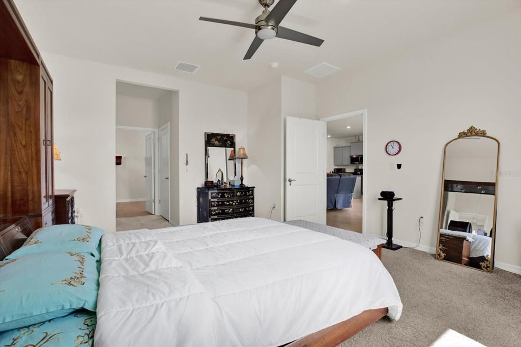 Active With Contract: $375,000 (4 beds, 2 baths, 2046 Square Feet)